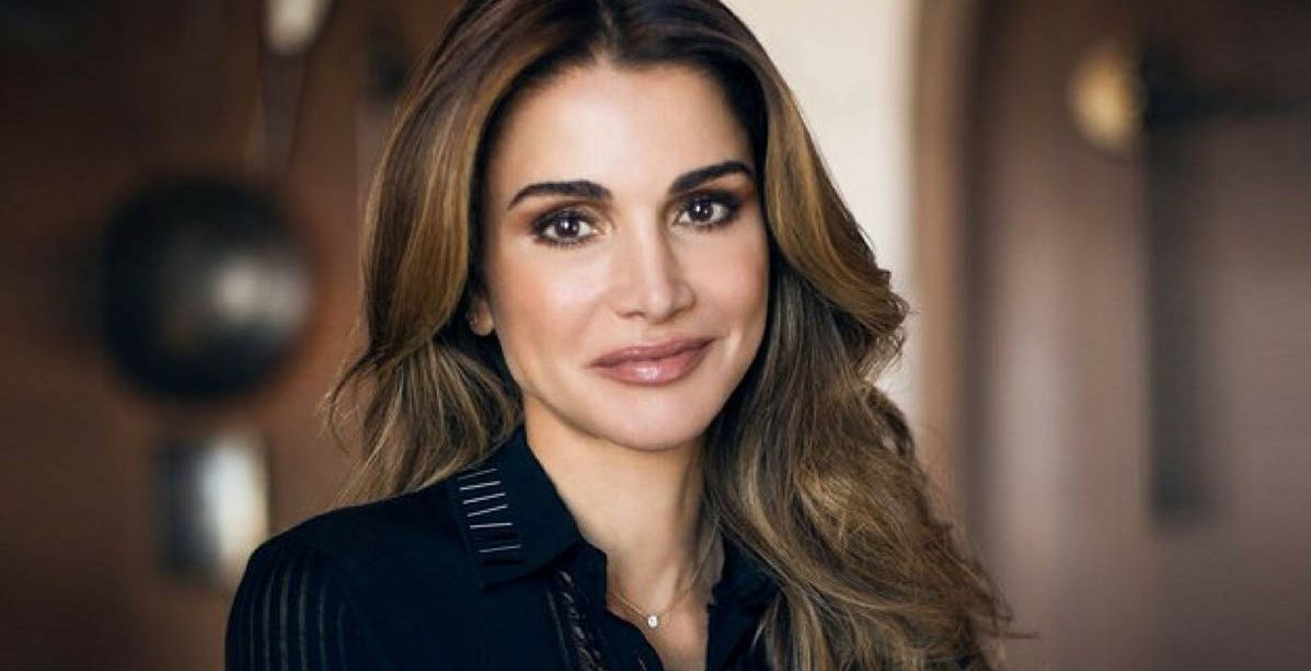 في عيد ميلادها الـ 49...ياسمينة تجول على أجمل إطلالات شعر ومكياج الملكة رانيا