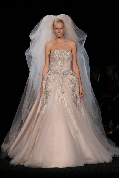 basil-soda-couture-fall-9-7-2010-wedding-dress