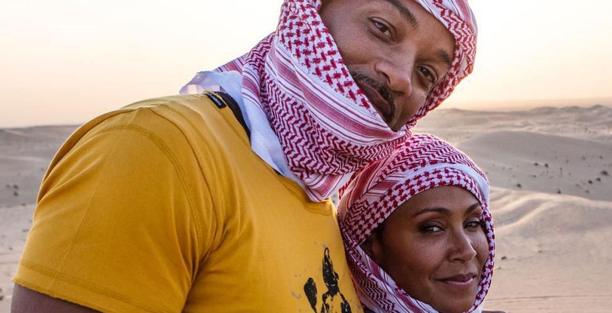 ويل سميث يقفز برفقة زوجته في دبي