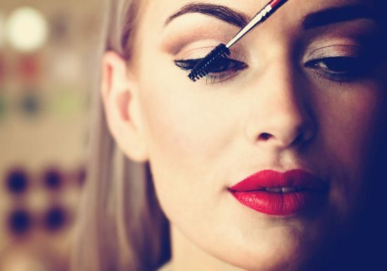 مكياج كامل بالخطوات والصور للوجه والعيون