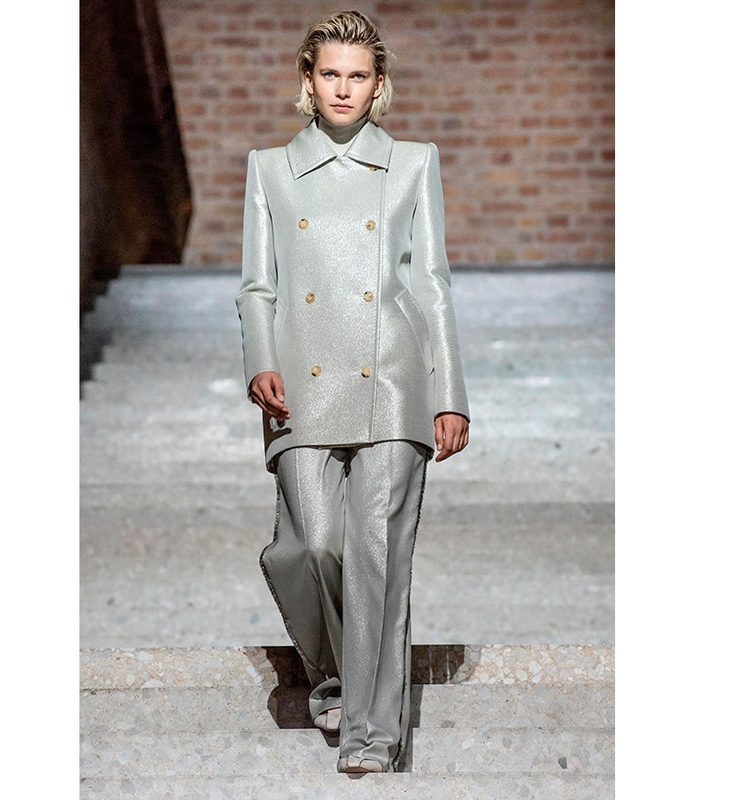 تعرفي على تصاميم علامة ماكس مارا MaxMara من مجموعة Resort 2020