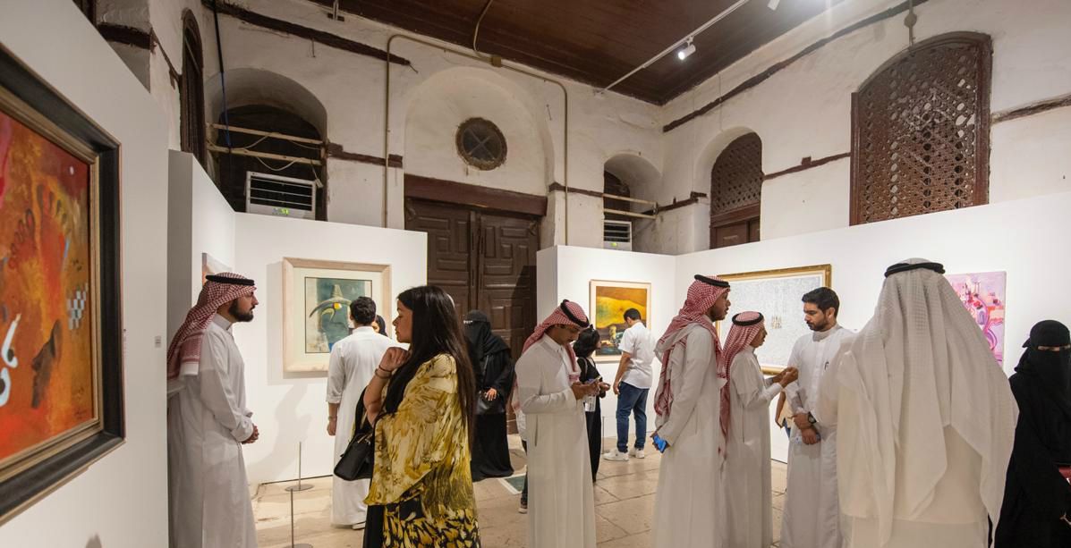 اللوحات المعروضة في مزاد الفن للبلد