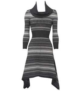 موضة الملابس المقلّمة من Karen Millen