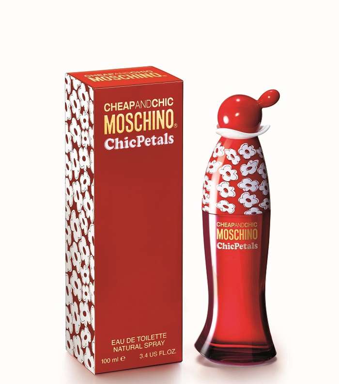 Moschino Chic Petals...شغف الإحساس 