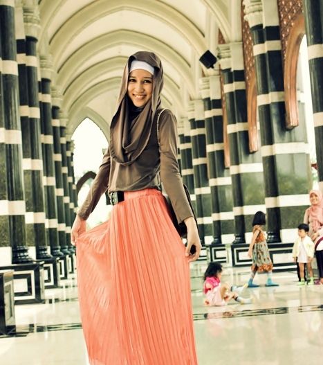 إختاري التنانير الطويلة