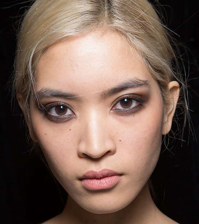 السموكي الناعم مع Nicole Miller 