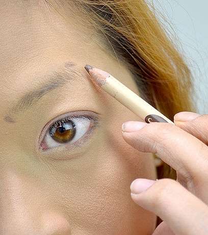 صور رسم الحواجب