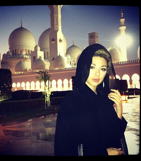 ميريام في زيارة إلى مسجد الشيخ زايد