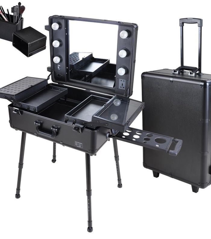 صور اجمل شنط مكياج مضيئه