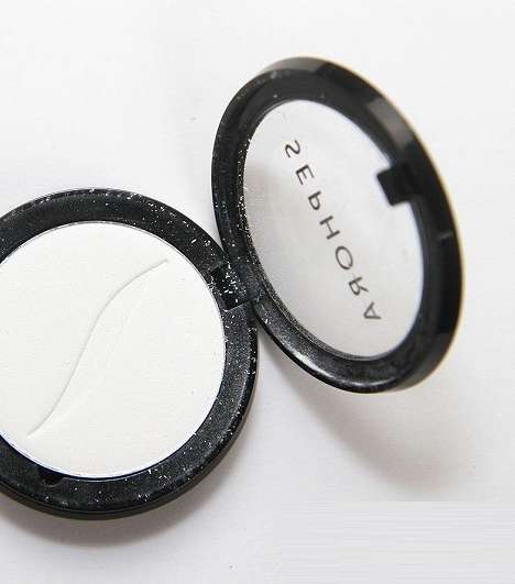ظلال العيون الفاتحة اللون Colorful Eyeshadow No. 64 Let it snow 