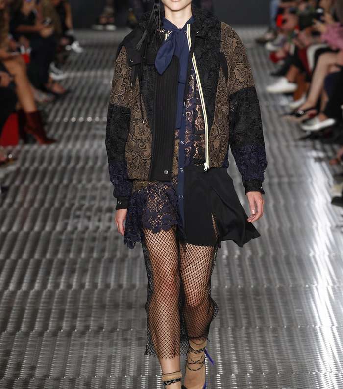 موضة السترة الرياضية Bomber من الدانتيل من No.21 لصيف 2017