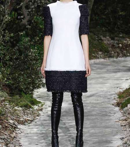 إطلالة 16 من مجموعة Chanel للازياء الراقية لربيع 2013