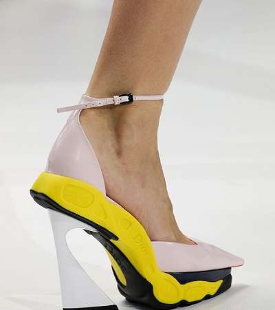 تميّزي بموضة حذاء Dior من مجموعة خريف وشتاء 2014