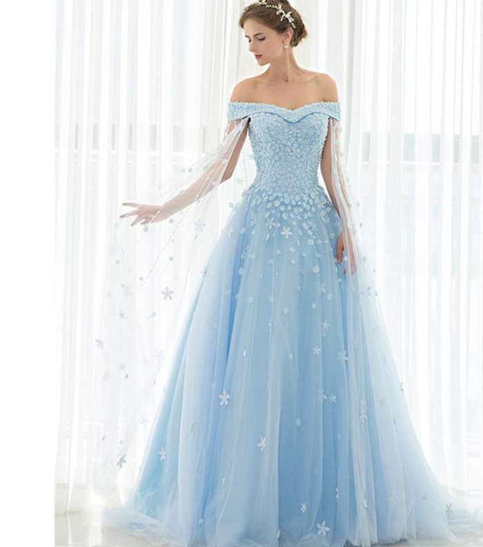 فساتين ناعمه طويله