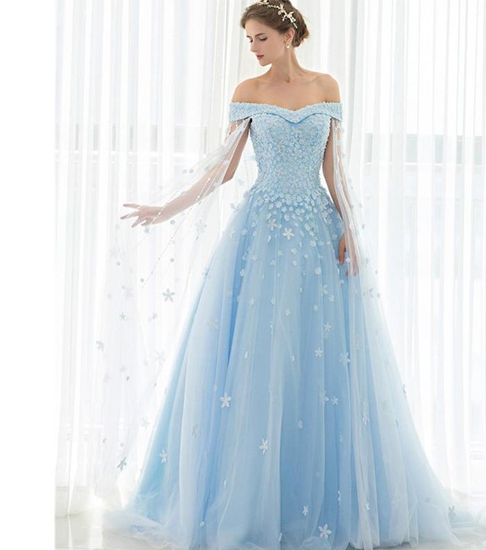 فساتين ناعمه طويله