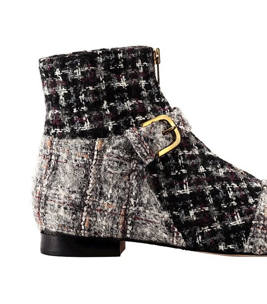 تألقي مع حذاء Chanel الـ Ankle Boot