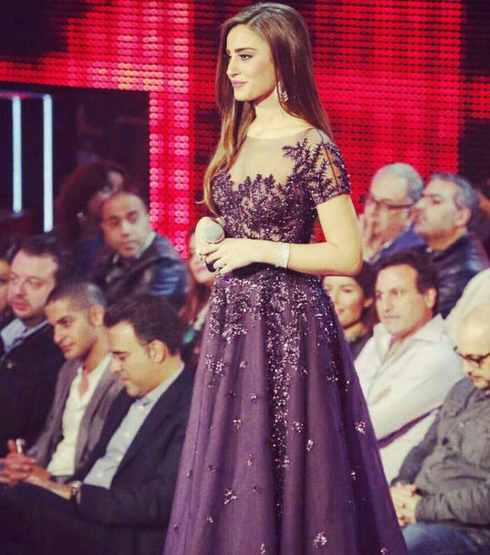 استوحي اطلالتك من فساتين ايميه صياح الرائعة