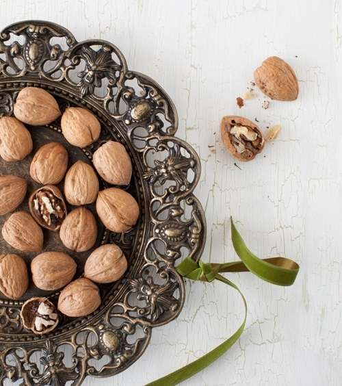 بشرتك أكثر رطوبة مع كمية قليلة من الجوز 
