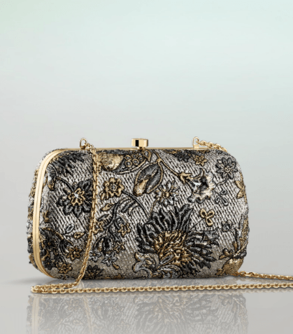 إختاري أجمل الشنط والكلتشات لمناسباتك