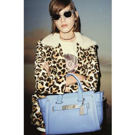 موديلات مميزة من شنطة Swagger من Coach لصيف 2015