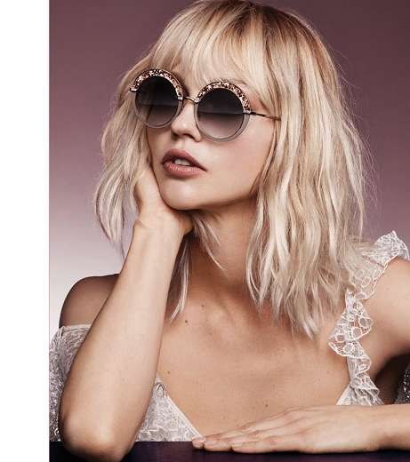 عارضة الأزياء Sasha Pivovarova في الحملة الإعلانية لعلامة جيمي شو الجديدة