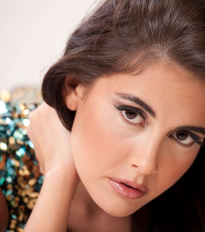 لوك طبيعي لتمارا القباني