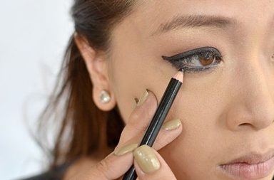 صور رسم العين بالكحل