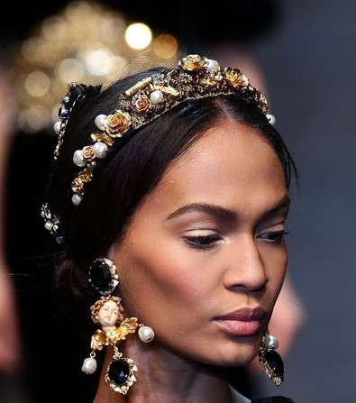 جون في أحد عروض Dolce & Gabbana