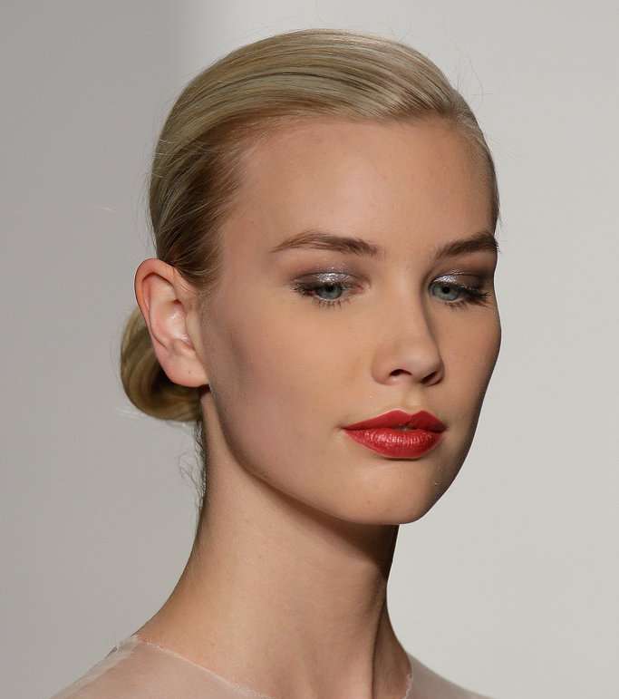 المكياج مع الظلال اللماعة