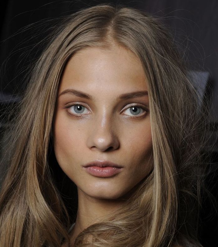 إليك احدث صبغات الشعر للبشره السمراء