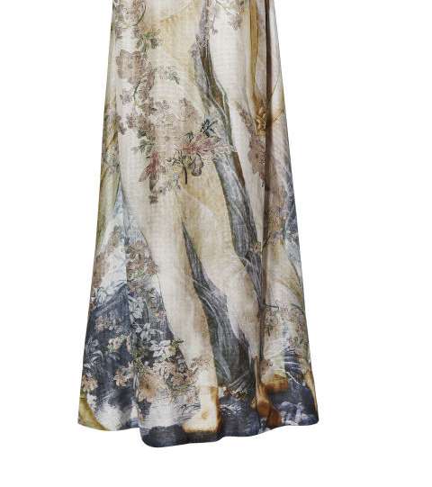 الفساتين المنسدلة من H&M Conscious 2016 مستوحاة من متحف اللوفر
