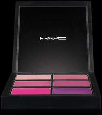 Pro Lip Palette التي تحتوي على 6 ألوان من تدرجات اللون الزهري!