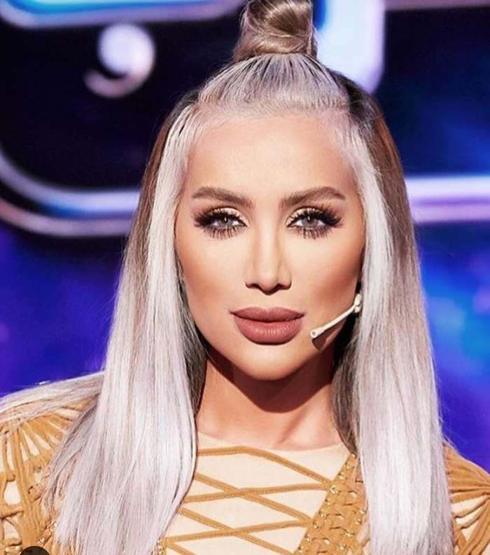 ماكياج أنيق وتسريحات شعر عصريّة