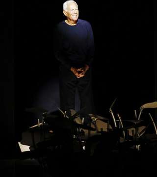 تعرفي على أخبار مصمم الأزياء الإيطالي Giorgio Armani