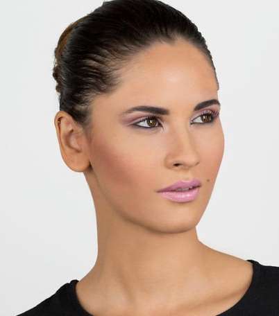 صور خطوات مكياج وردي من سيفورا 