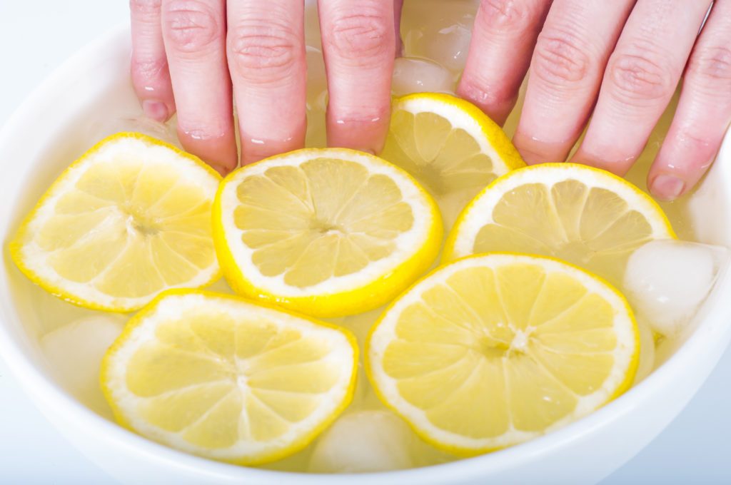 علاج اظافر اليد من الفطريات بوصفات منزلية