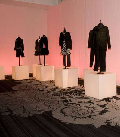 تعاون H&M مع علامة Comme des garcons عام 2008