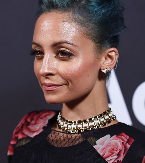 صبغات جديده للشعر