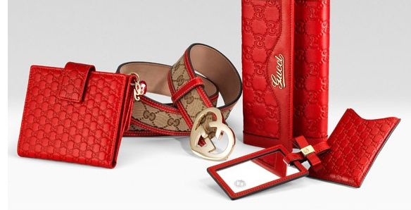 هديّة غوتشي لعيد الحبّ حقائب باللون الأحمر