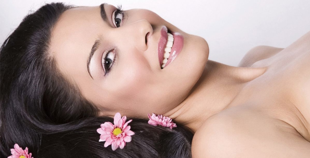 خلطات من زيت اللوز المر للمنطقة الحساسة