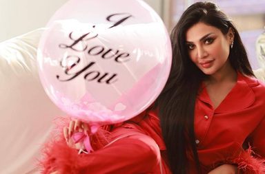 نجمات أخفين هويات أزواجهن السابقين كليًا