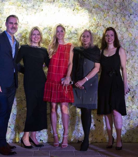 Jenny Packham إلى جانب أبرز ضيوف حفل إطلاق مجموعتها الحديثة