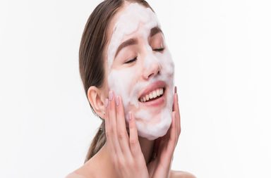 افضل غسول غارنييه للبشرة الدهنية 