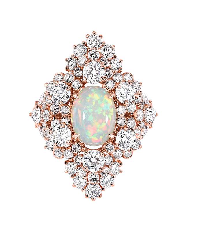 خاتم مميز من ديور من مجموعة Dior et d'opales