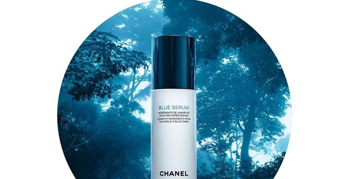 كافحي علامات التقدم بالسن مع Blue Serum من CHANEL