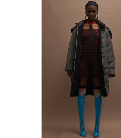 سترة الباركا من كانييه ويست من مجموعة Yeezy لشتاء 2017