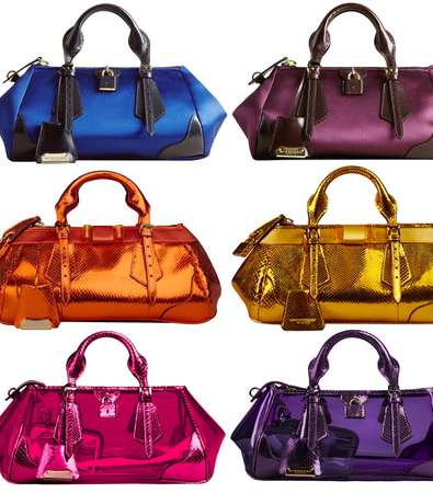 من Burberry، إكتشفي حقائب ربيع 2013 الميتاليكيّة
