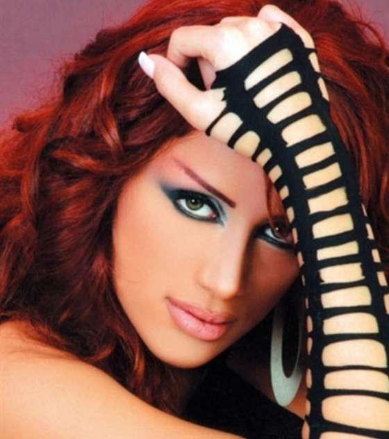 مايا دياب قبل العمليات التجميلية