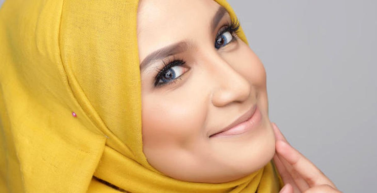 حيل مكياج طبيعي لإخفاء تعب البشرة في رمضان