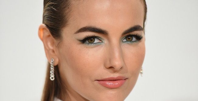 كيفية اخفاء عيون ناعسة بحيل المكياج